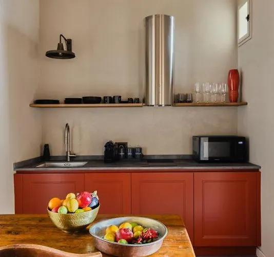 Casa vacanze Issima The - By Lovecomo